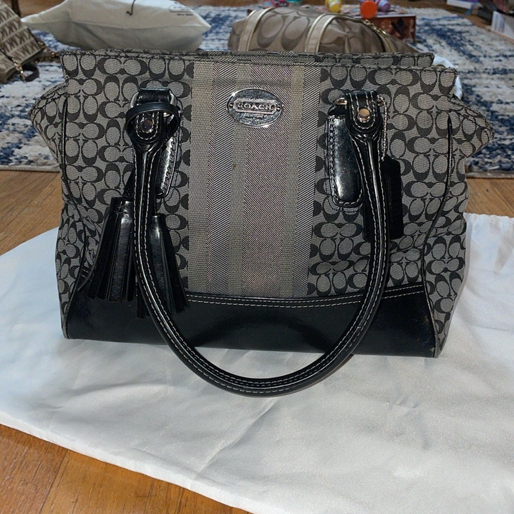 •COACH•GRAY & BLACK LEGACY CANDACE CARRYALL HANDBAG EUC - Picture 4 of 15